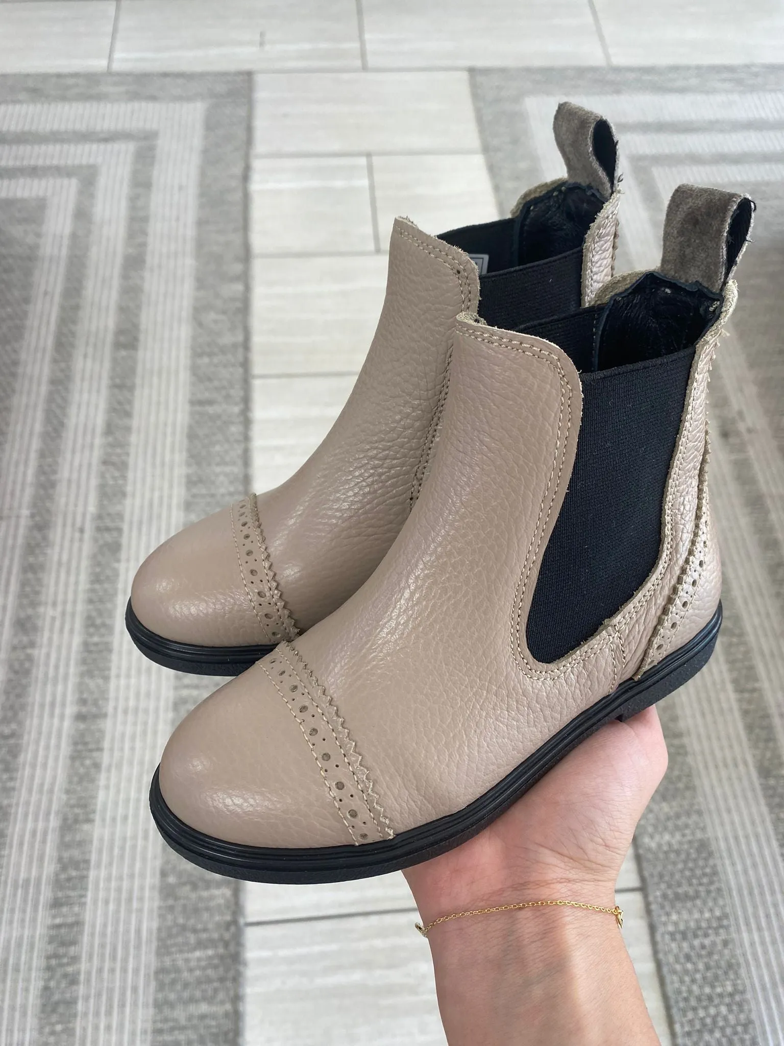 Blublonc Taupe Captoe Elastic Bootie