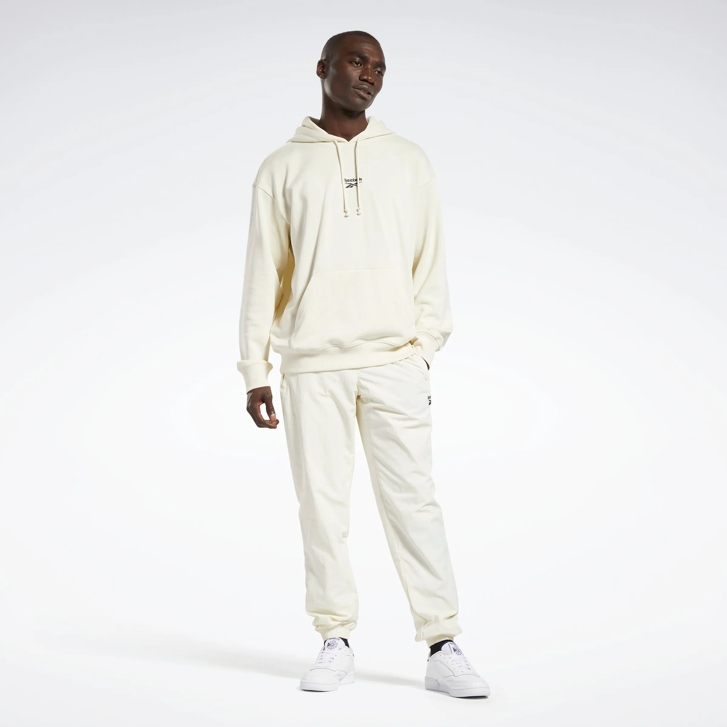 Reebok Apparel Men Classics Small Vector Hoodie Clawht