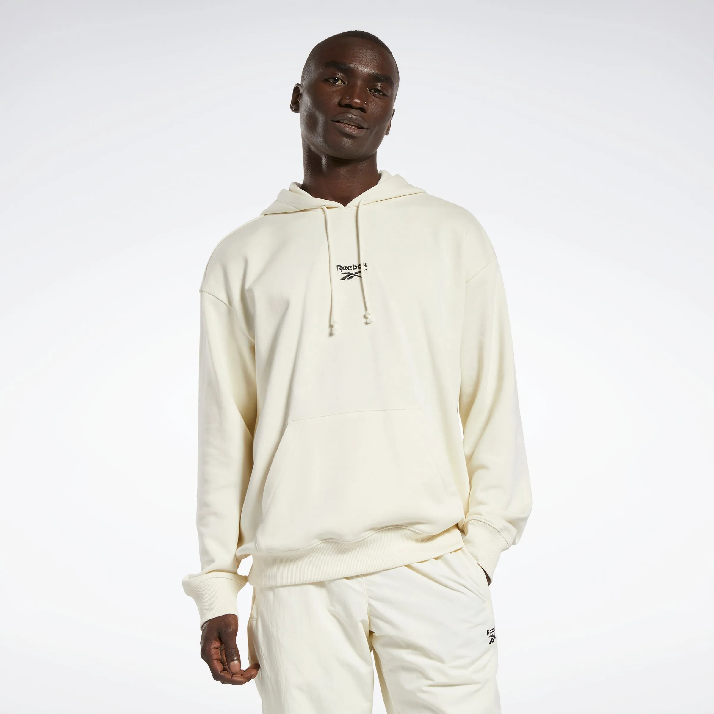 Reebok Apparel Men Classics Small Vector Hoodie Clawht